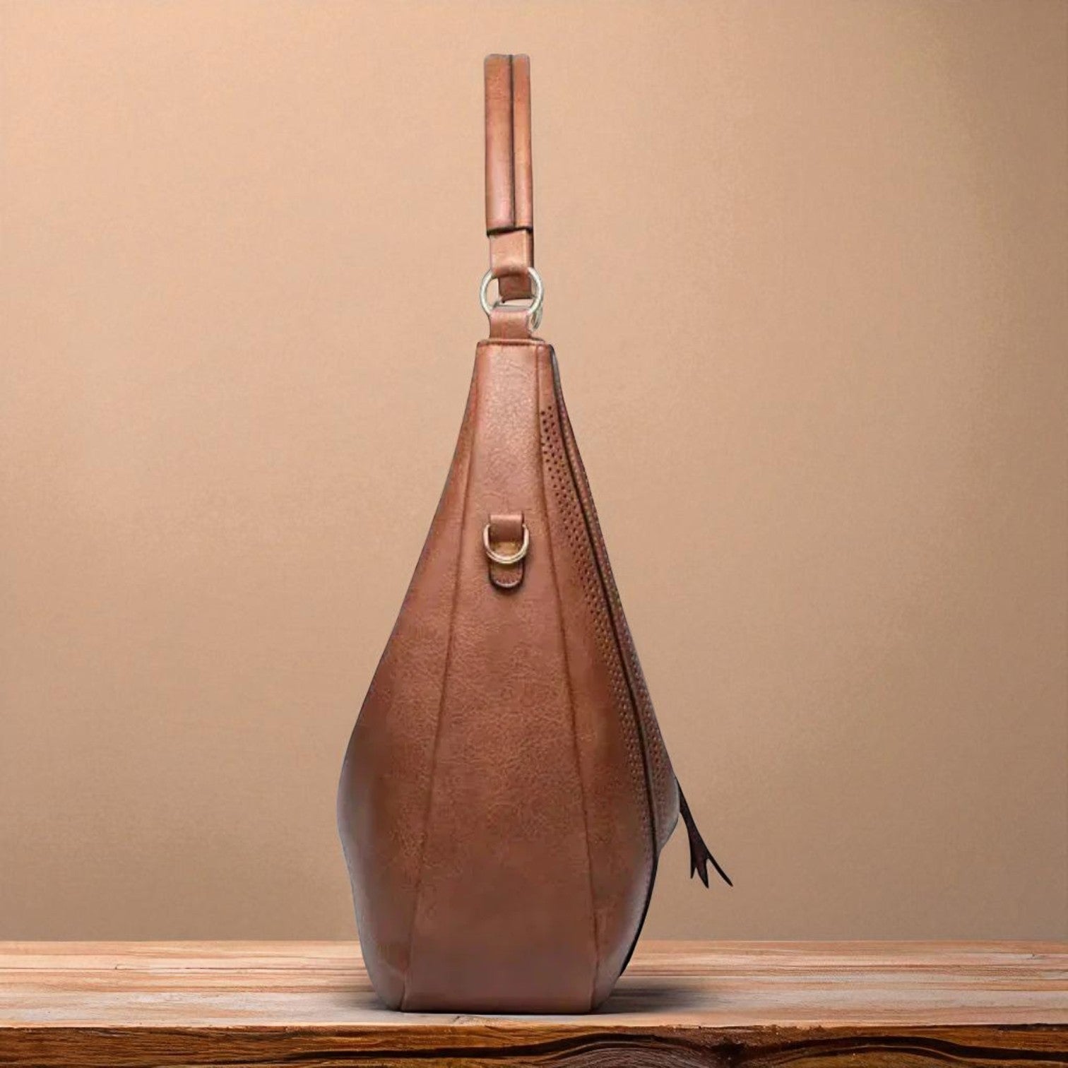 Minerva's Shoulder Bag