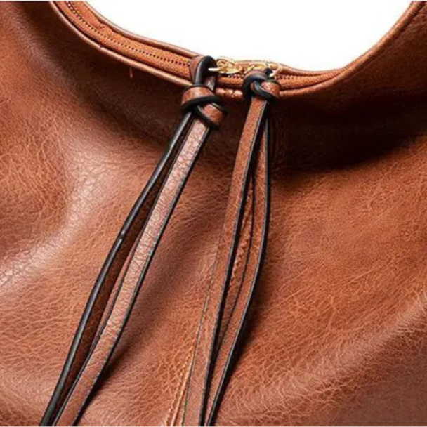 Minerva's Shoulder Bag