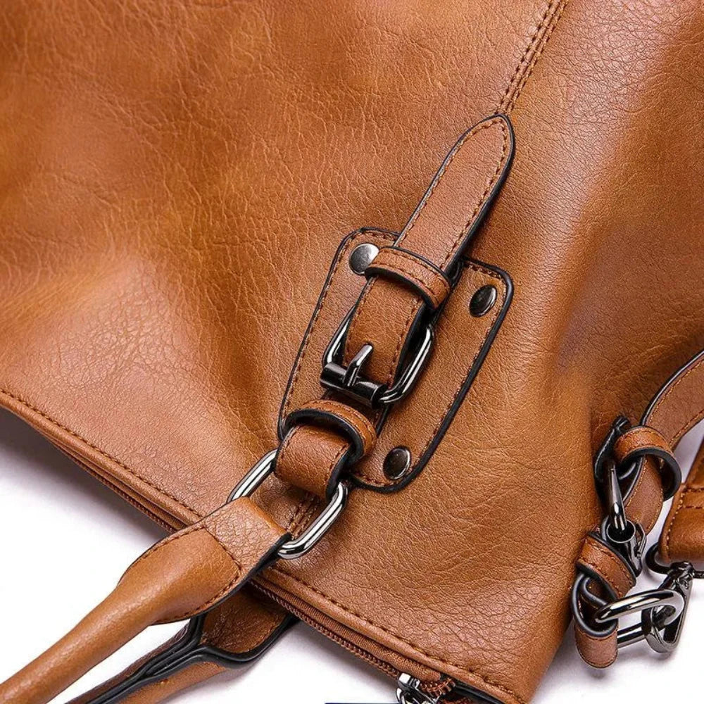 The elegant charm of Siena | Luxury shoulder bag