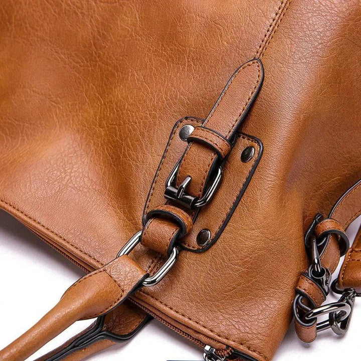 The elegant charm of Siena | Luxury shoulder bag