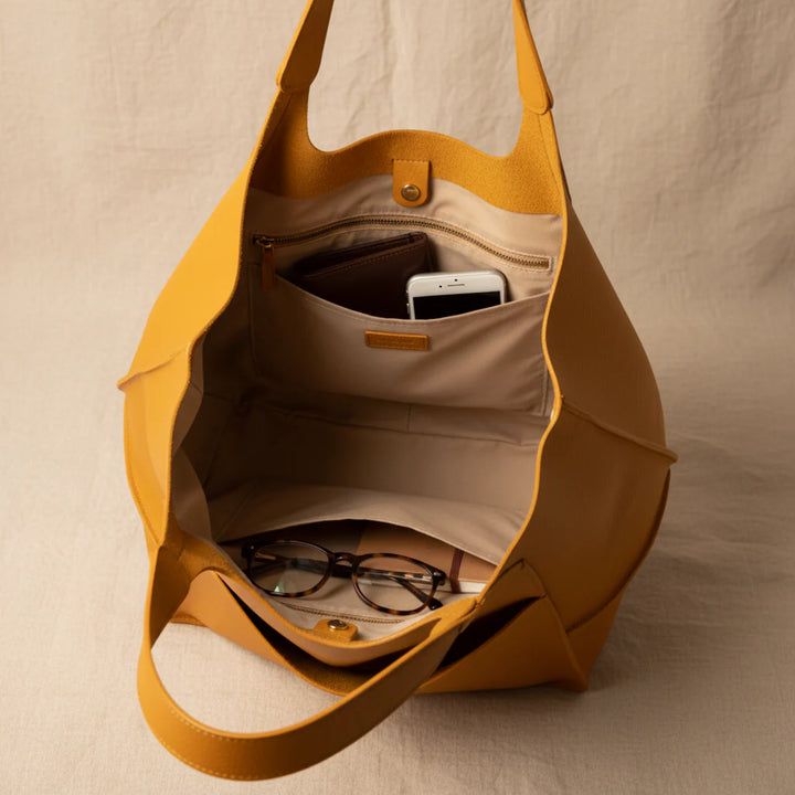 Dana Vintage Tote Bag