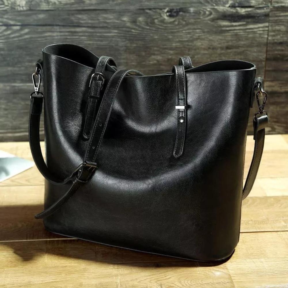 Zanele’s vintage shoulder bag