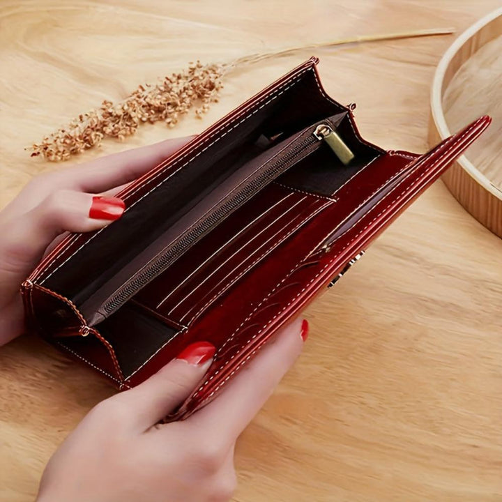 Trendy two-way wallet by Eva